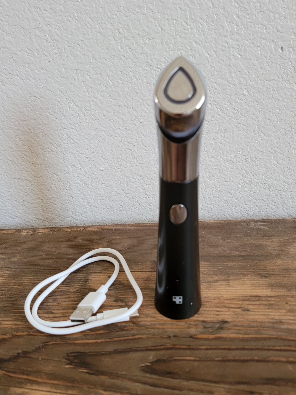 Age-r Booster H - Rechargeable Women’s Skincare Tool